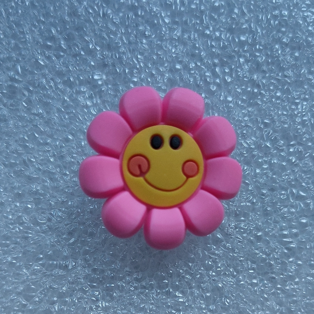 ⭐3/$10🆕Pink Flower Smile Emoji Shoe Bag Charm Nwt